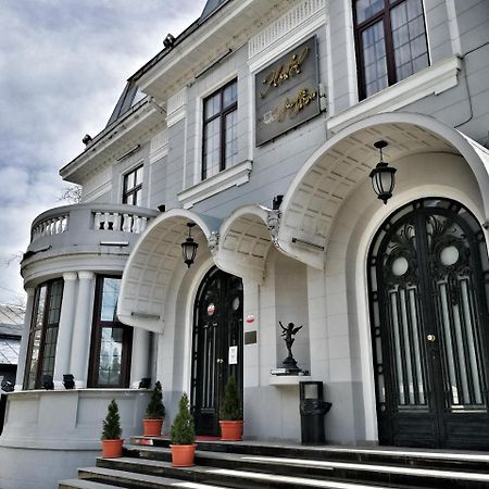 Hotel Angelo D'Oro Ploieşti Kültér fotó