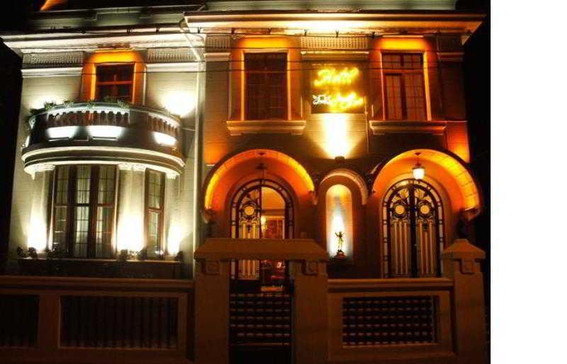 Hotel Angelo D'Oro Ploieşti Kültér fotó