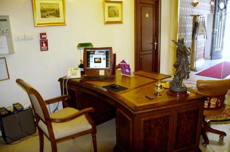 Hotel Angelo D'Oro Ploieşti Kültér fotó