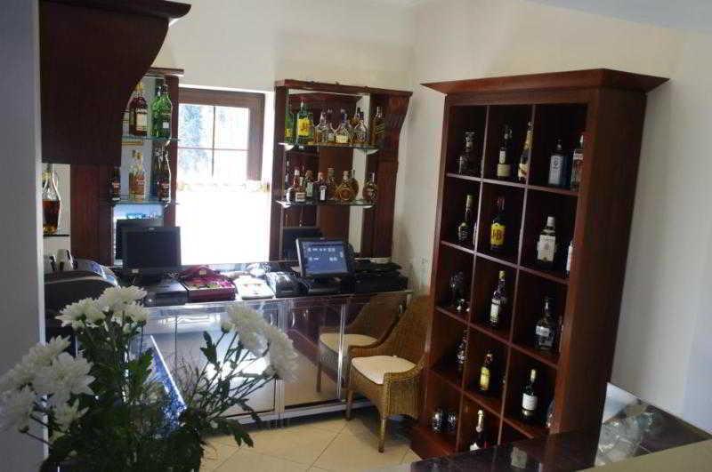 Hotel Angelo D'Oro Ploieşti Kültér fotó