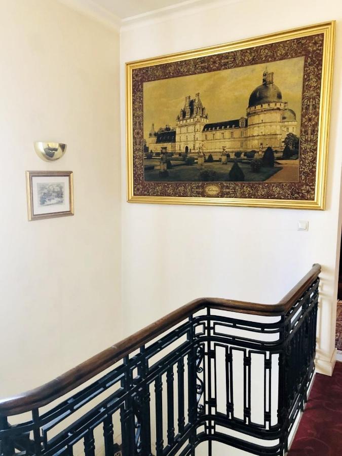 Hotel Angelo D'Oro Ploieşti Kültér fotó