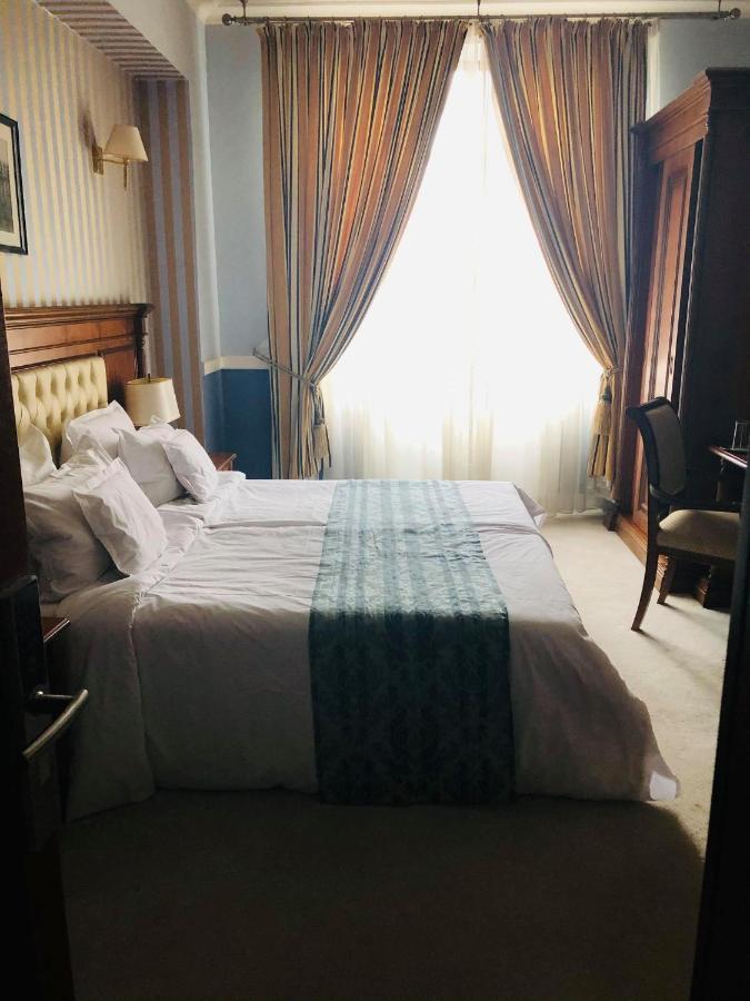 Hotel Angelo D'Oro Ploieşti Kültér fotó