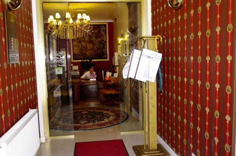 Hotel Angelo D'Oro Ploieşti Kültér fotó