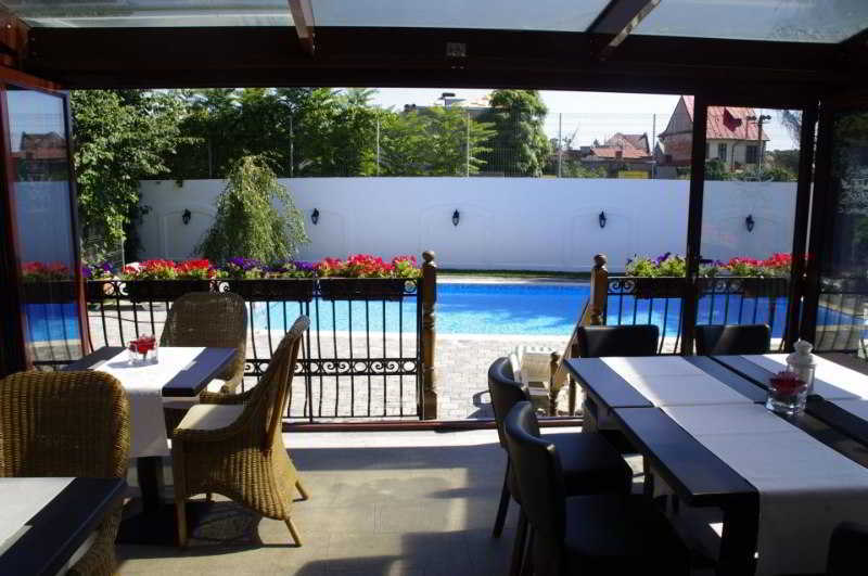 Hotel Angelo D'Oro Ploieşti Kültér fotó