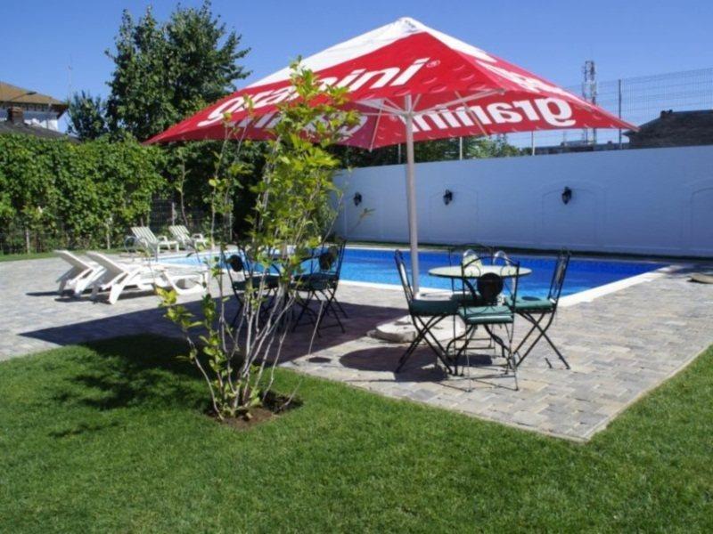 Hotel Angelo D'Oro Ploieşti Kültér fotó